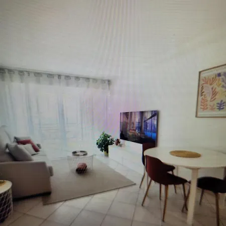 شقة Beautiful House In Theoule-sur-mer